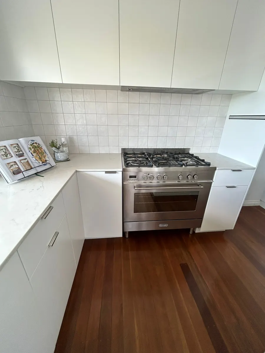 Commercial kitchen cleaned by Samzu